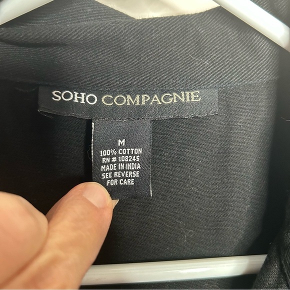 Soho Compagnie Women’s Embroidered Black Floral Button Front Jacket Size Medium - Picture 2 of 4